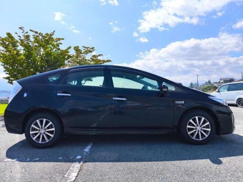 PRIUS PHV