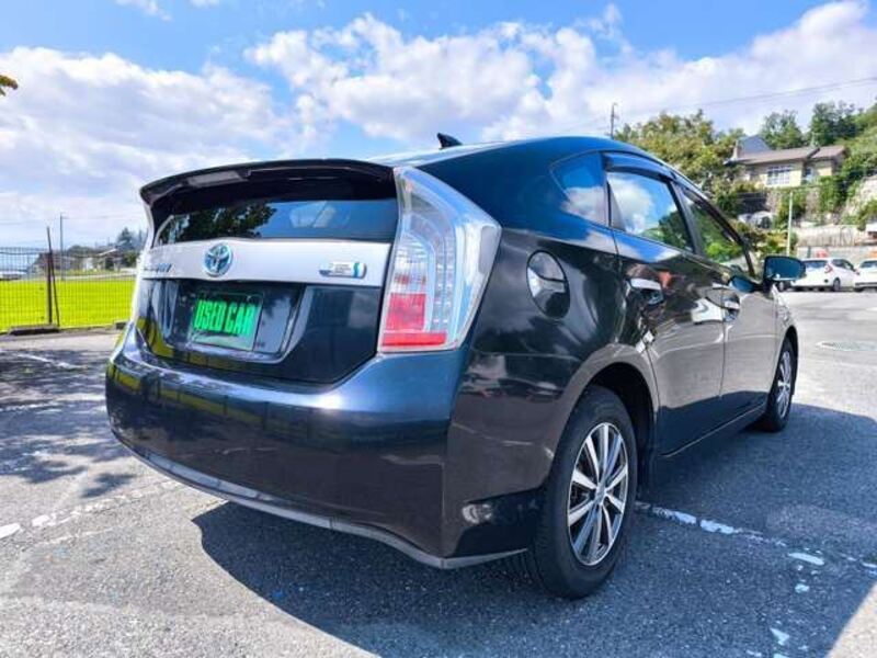 PRIUS PHV