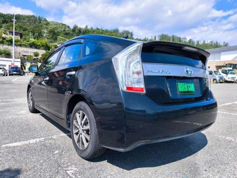 PRIUS PHV