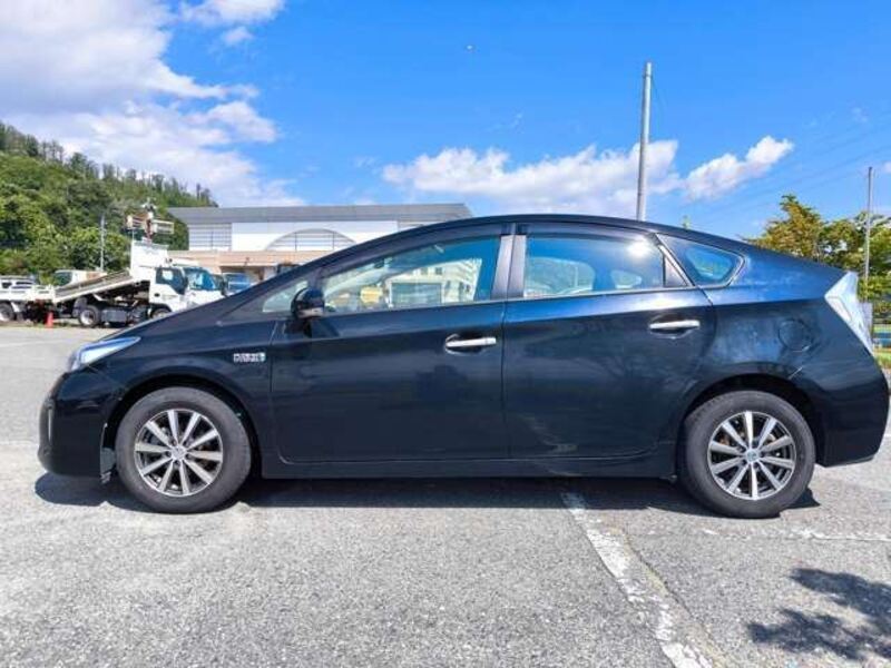 PRIUS PHV