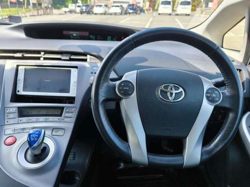 PRIUS PHV