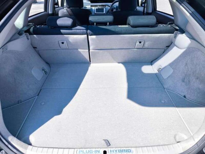 PRIUS PHV