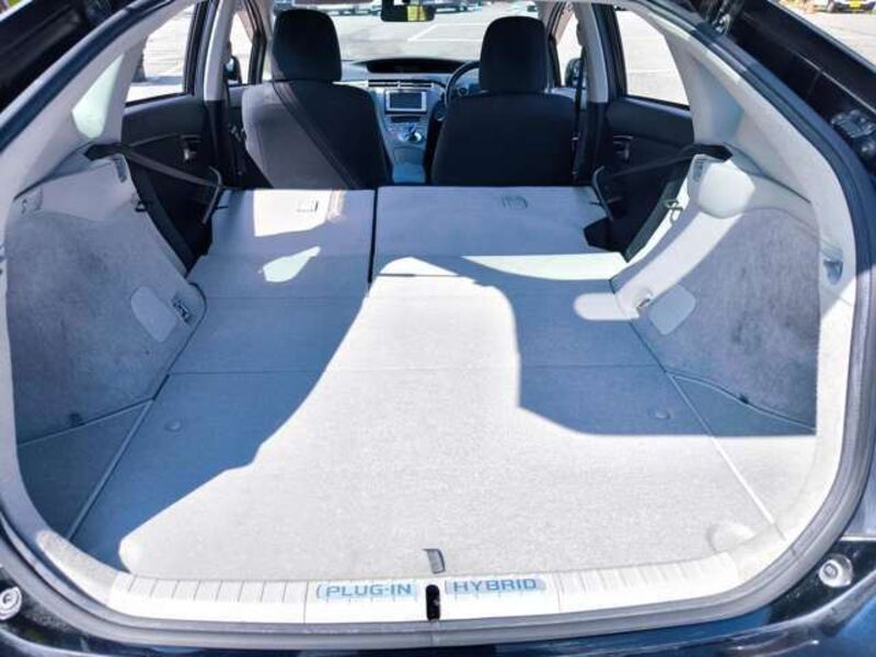 PRIUS PHV