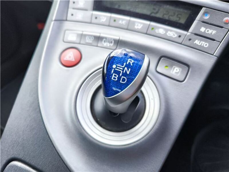 PRIUS PHV