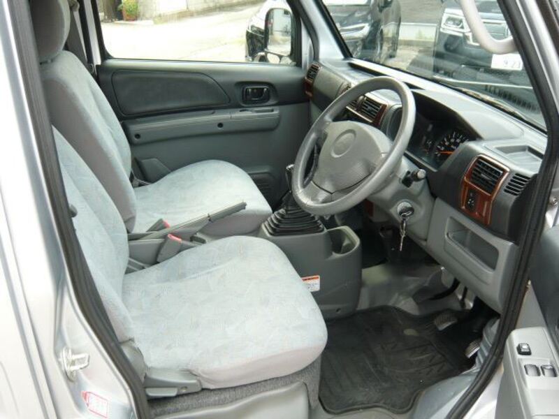 MINICAB VAN