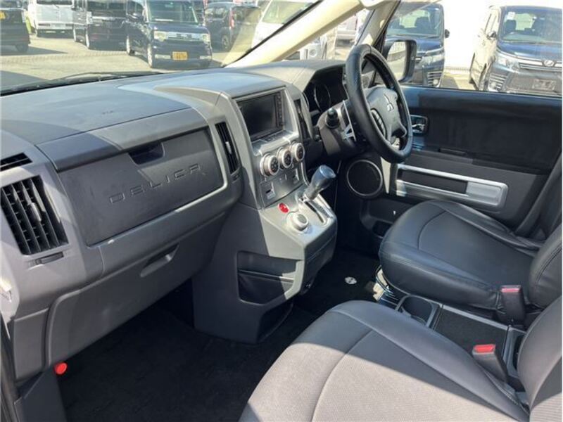 DELICA D5