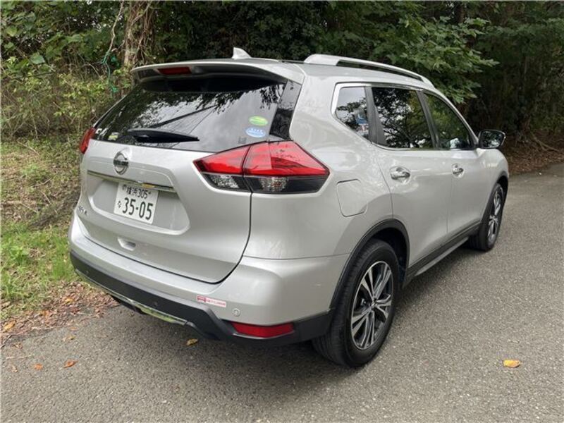 X-TRAIL