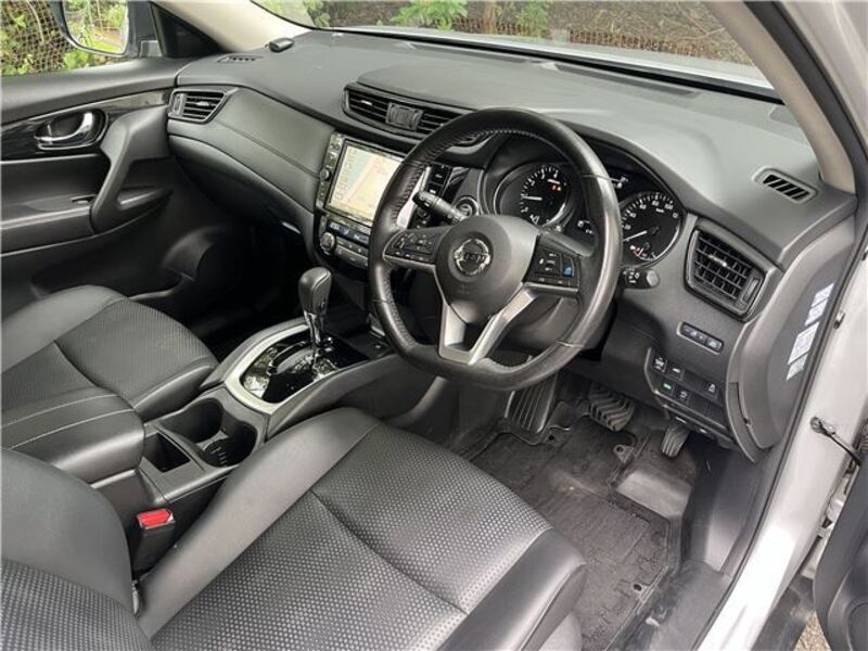 X-TRAIL