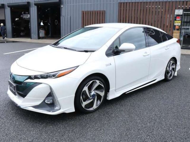 PRIUS PHV