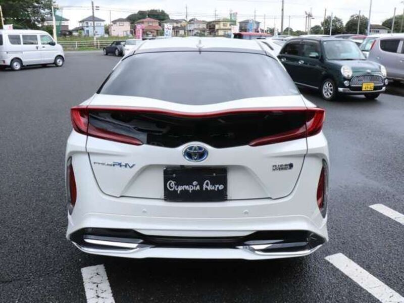 PRIUS PHV