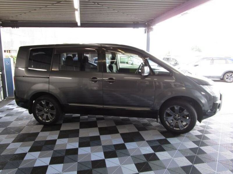 DELICA D5