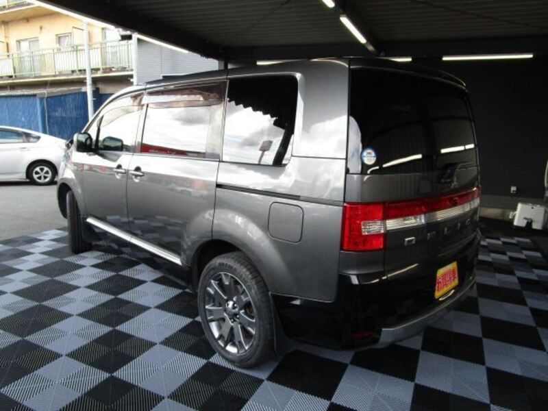 DELICA D5