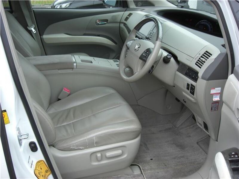ESTIMA HYBRID
