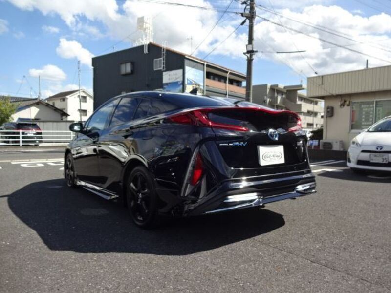 PRIUS PHV