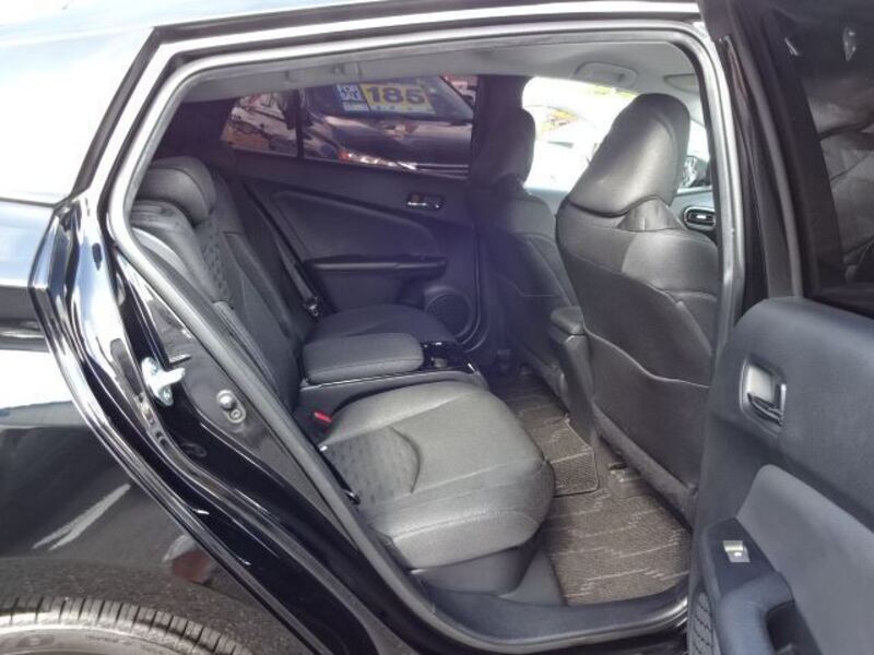 PRIUS PHV
