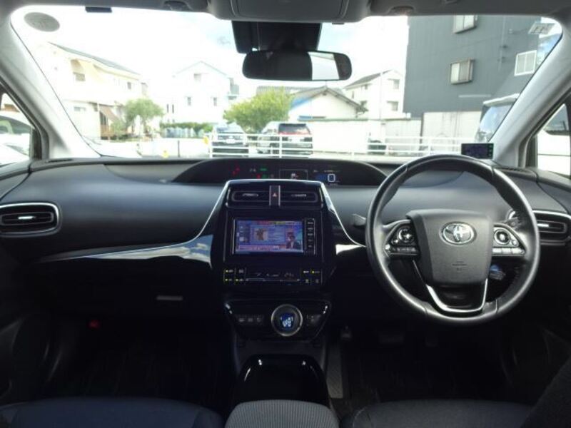 PRIUS PHV