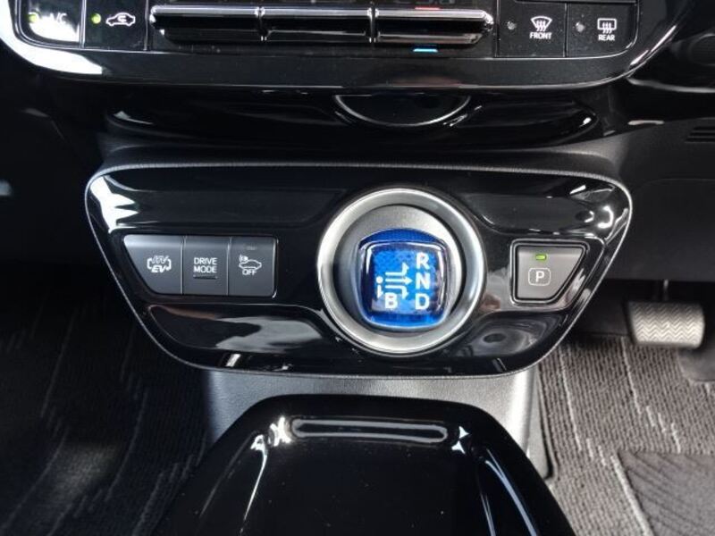 PRIUS PHV