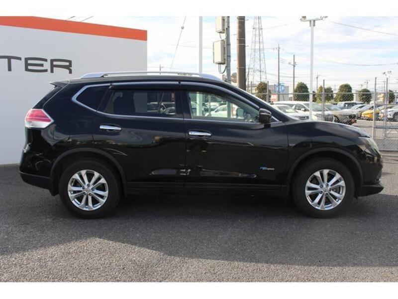 X-TRAIL