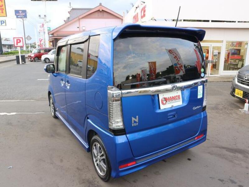 N BOX CUSTOM