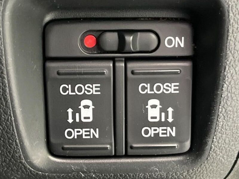 N BOX
