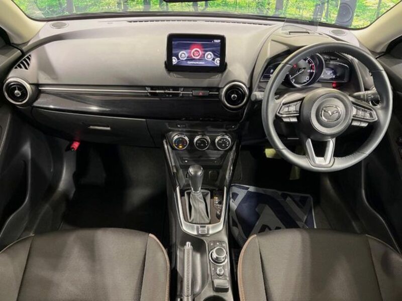 MAZDA2