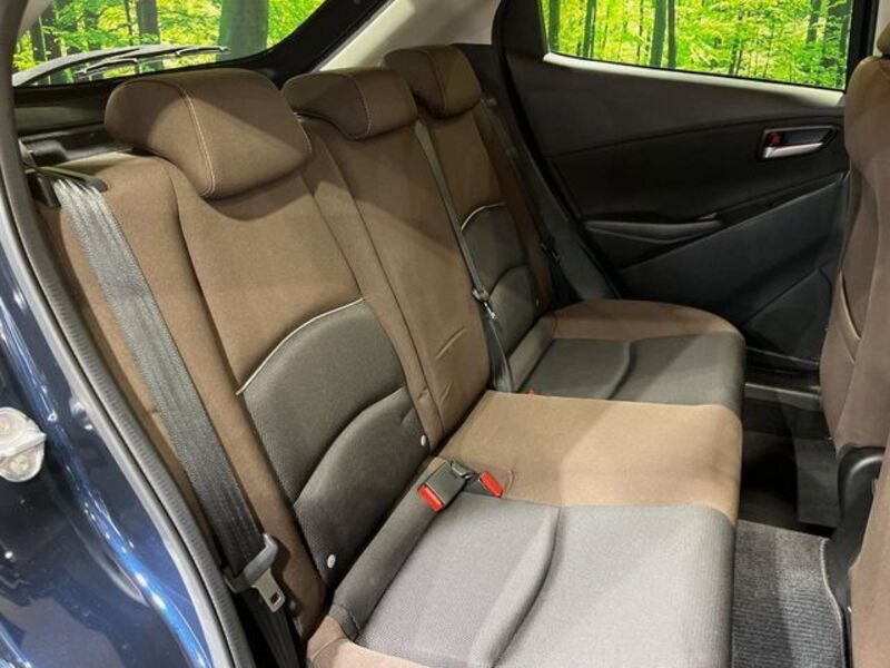 MAZDA2