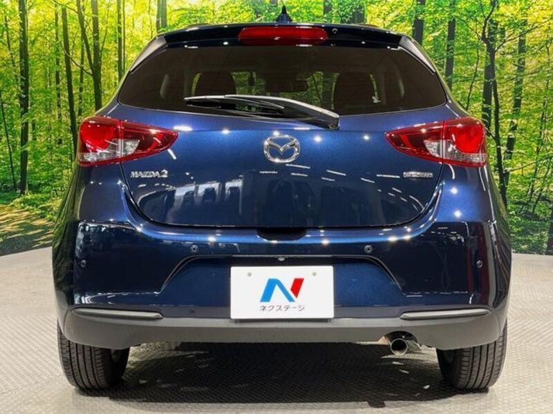 MAZDA2