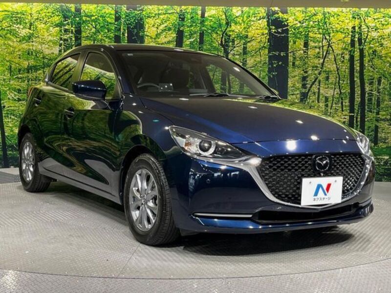 MAZDA2