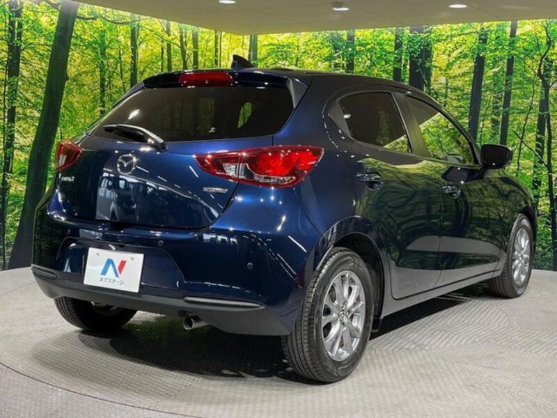 MAZDA2