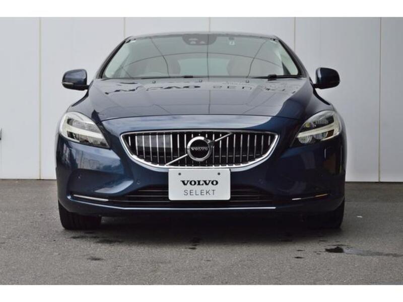 V40