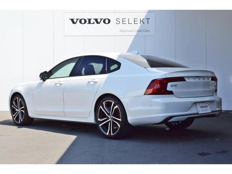 S90