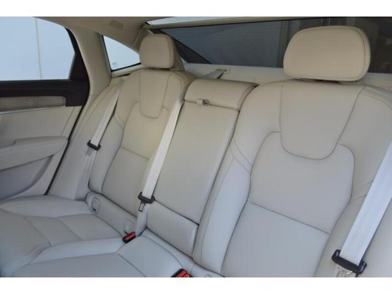 S90