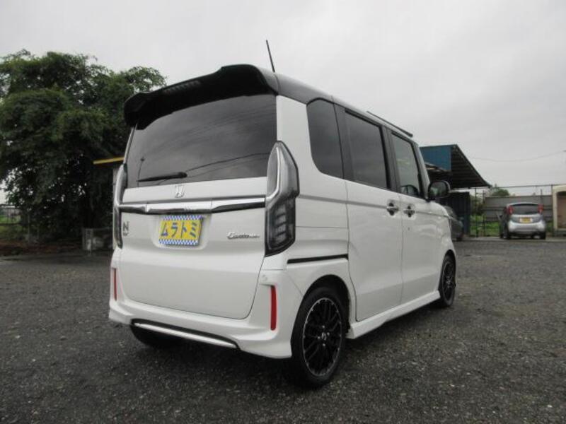 N BOX CUSTOM