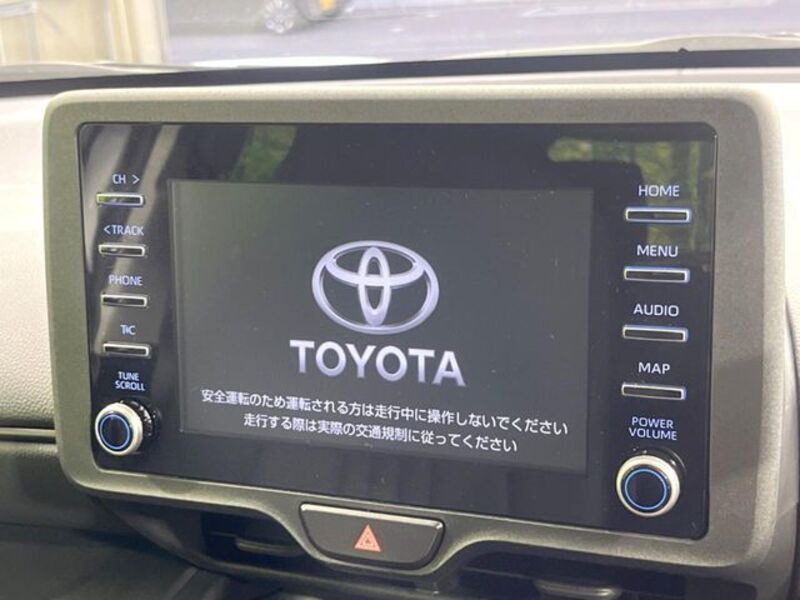 YARIS CROSS