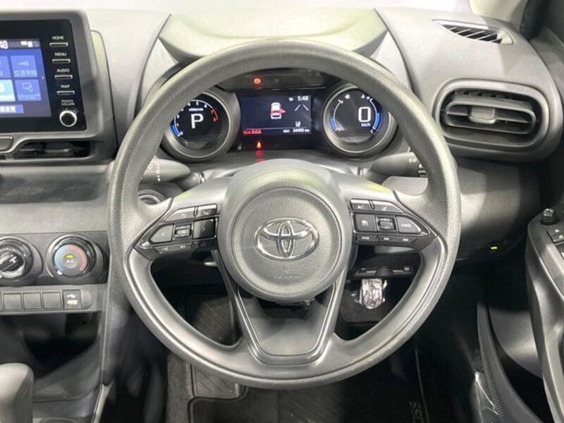 YARIS CROSS