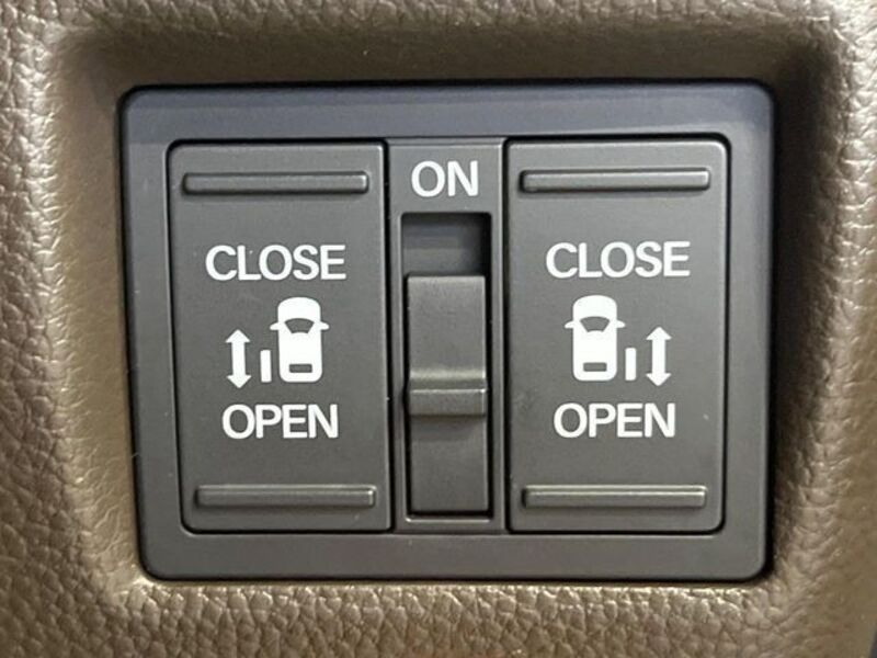 N BOX