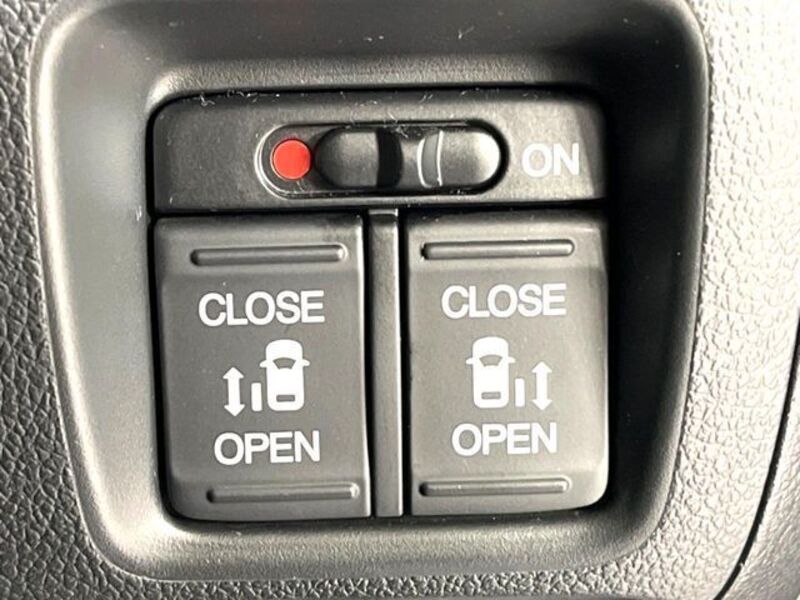 N BOX