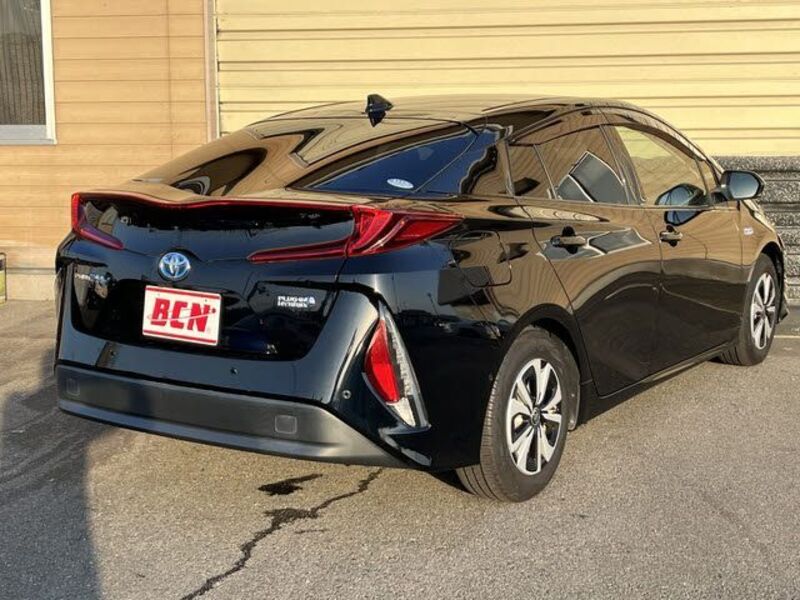 PRIUS PHV