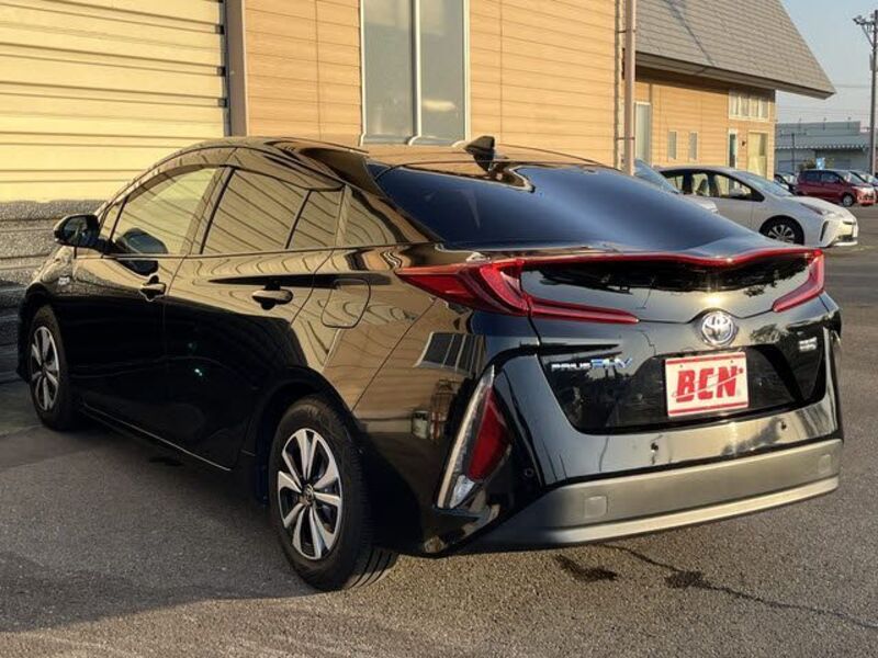 PRIUS PHV