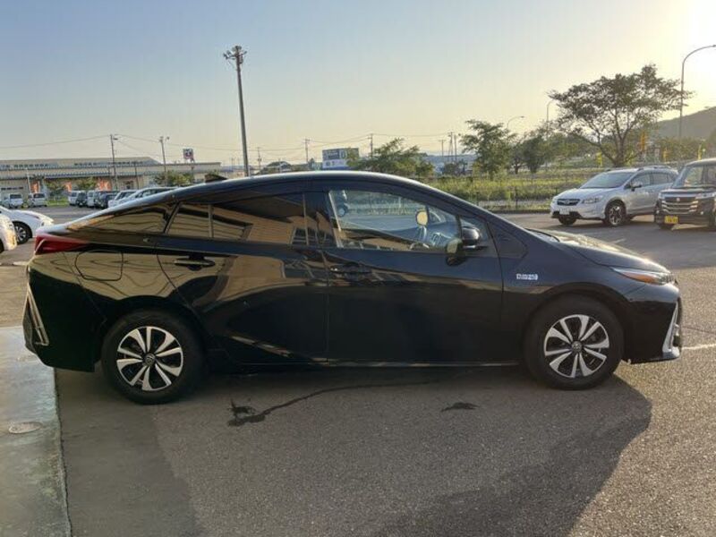 PRIUS PHV