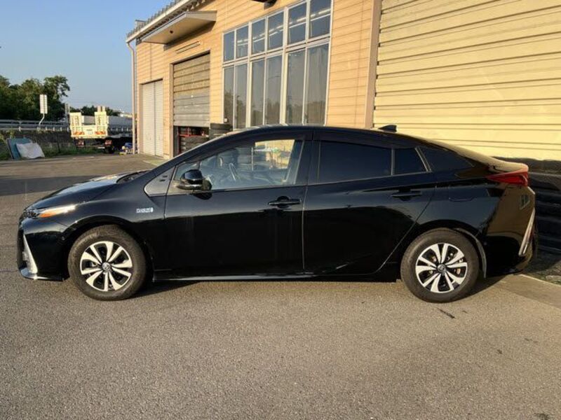 PRIUS PHV