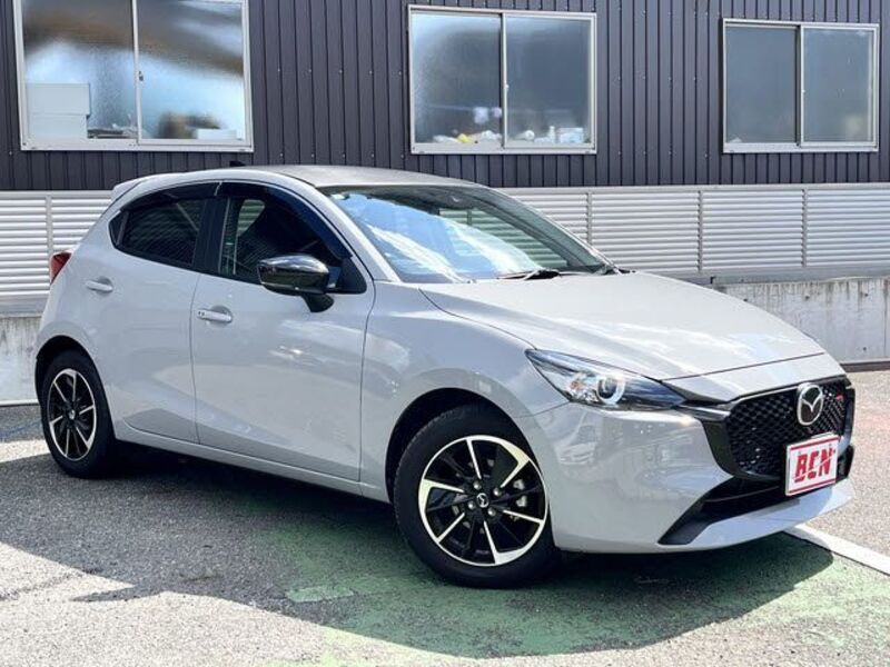 MAZDA2