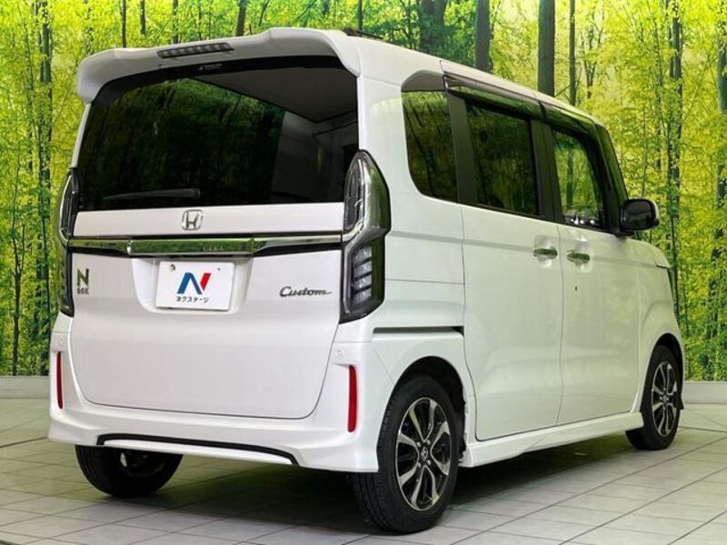 N BOX CUSTOM