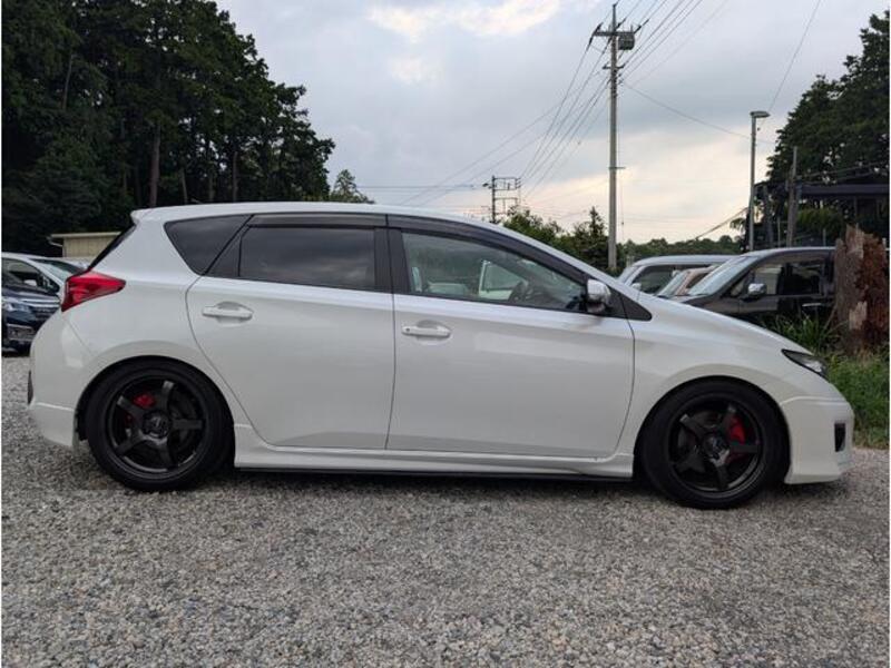 AURIS