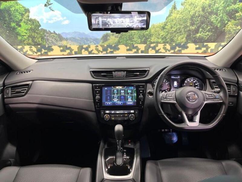 X-TRAIL