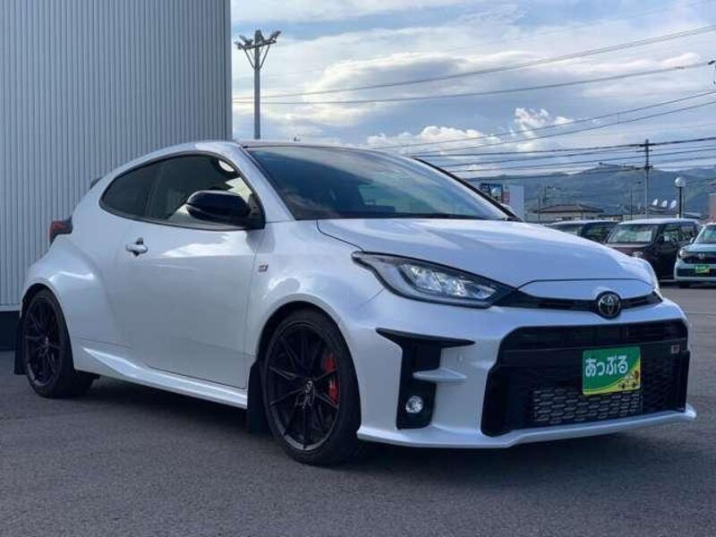 GR YARIS