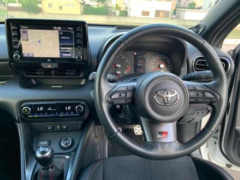 GR YARIS