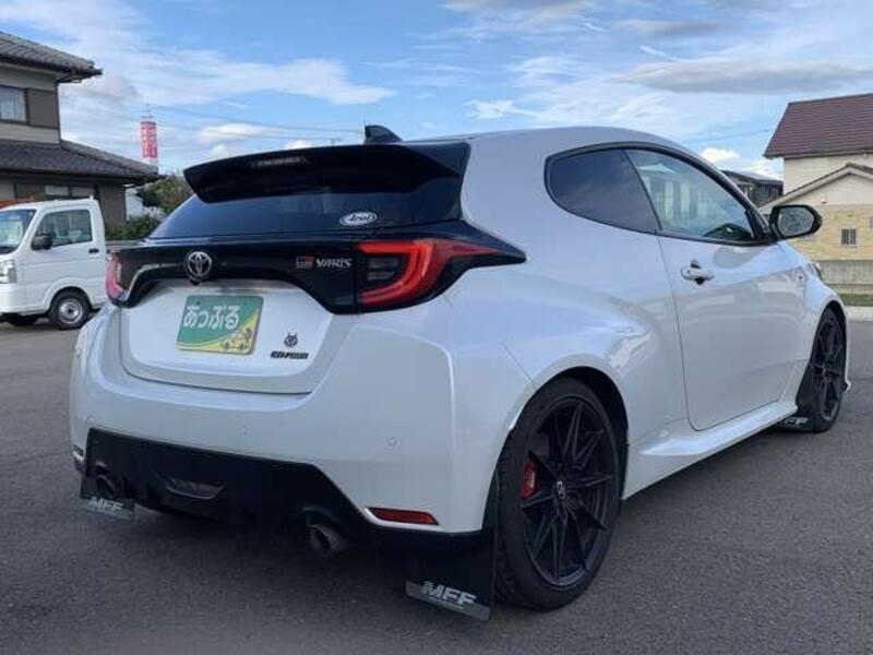 GR YARIS