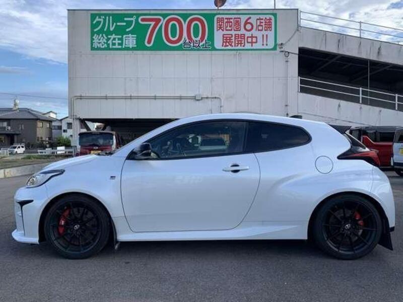 GR YARIS