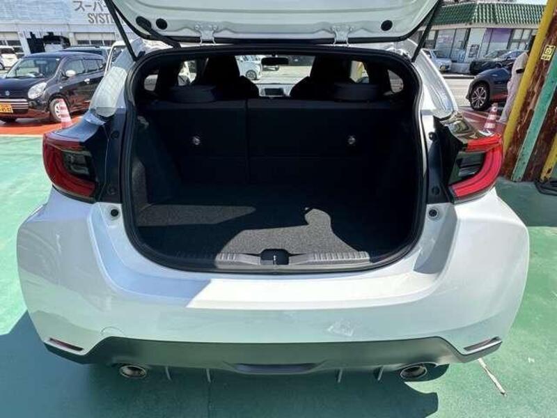 GR YARIS